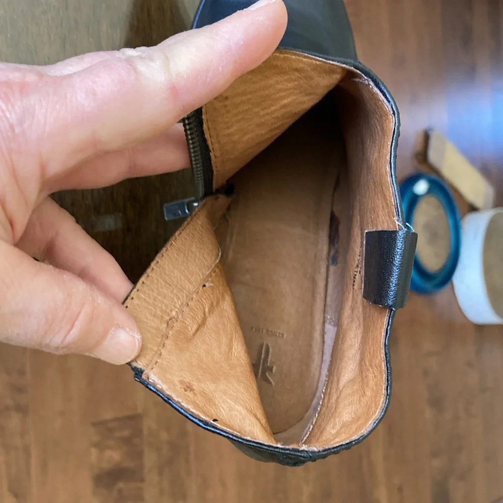 Frye Bundle (2 Pairs) - Picture 12 of 17